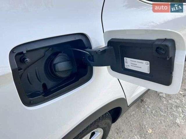 Білий Сеат Arona, об'ємом двигуна 1 л та пробігом 42 тис. км за 18000 $, фото 26 на Automoto.ua