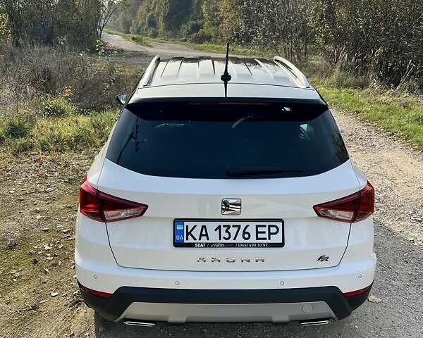 Білий Сеат Arona, об'ємом двигуна 1 л та пробігом 42 тис. км за 18000 $, фото 3 на Automoto.ua