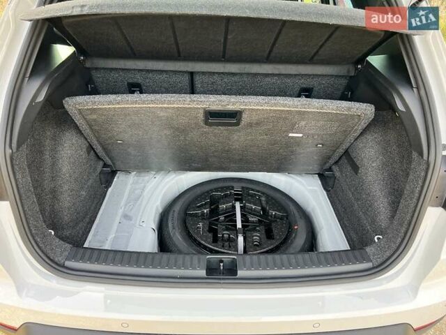 Білий Сеат Arona, об'ємом двигуна 1 л та пробігом 42 тис. км за 18000 $, фото 30 на Automoto.ua