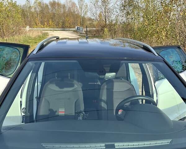 Білий Сеат Arona, об'ємом двигуна 1 л та пробігом 42 тис. км за 18000 $, фото 11 на Automoto.ua