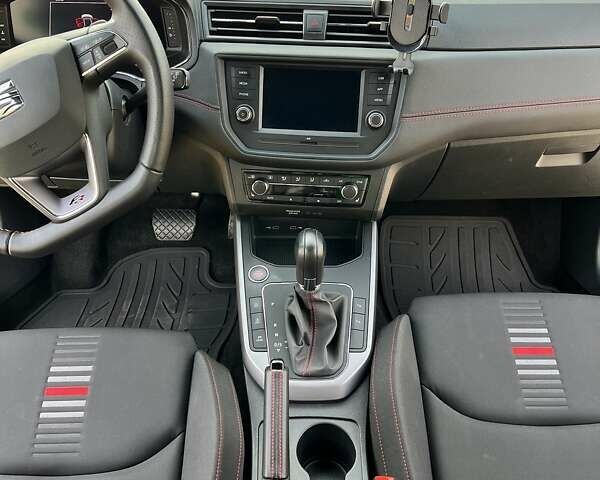 Білий Сеат Arona, об'ємом двигуна 1 л та пробігом 42 тис. км за 18000 $, фото 15 на Automoto.ua