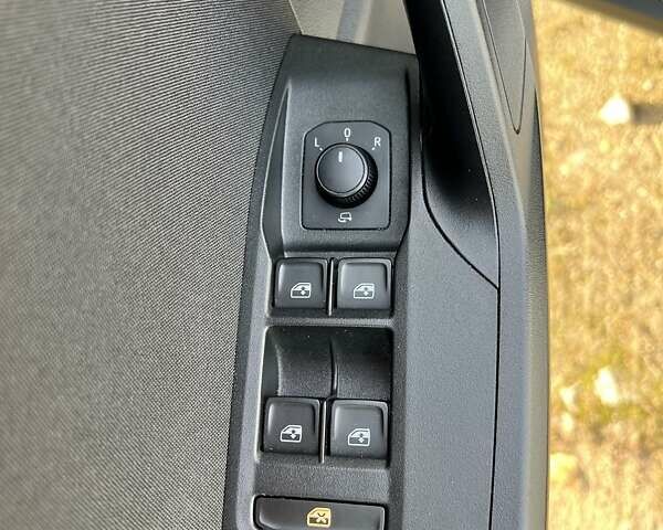 Білий Сеат Arona, об'ємом двигуна 1 л та пробігом 42 тис. км за 18000 $, фото 21 на Automoto.ua
