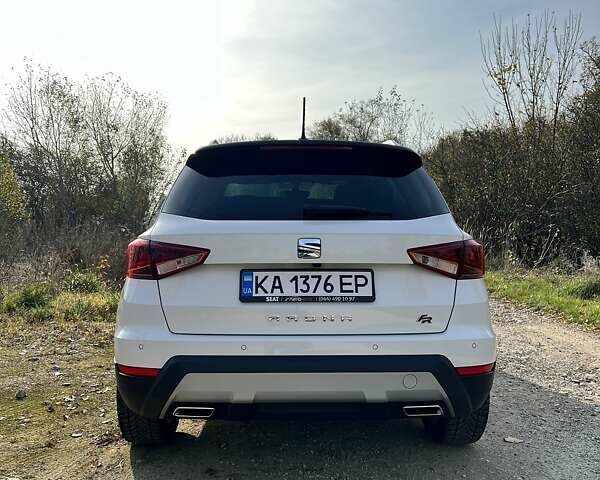 Білий Сеат Arona, об'ємом двигуна 1 л та пробігом 42 тис. км за 18000 $, фото 2 на Automoto.ua