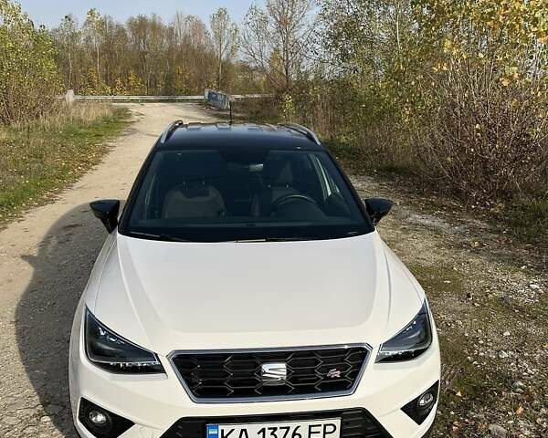 Білий Сеат Arona, об'ємом двигуна 1 л та пробігом 42 тис. км за 18000 $, фото 1 на Automoto.ua