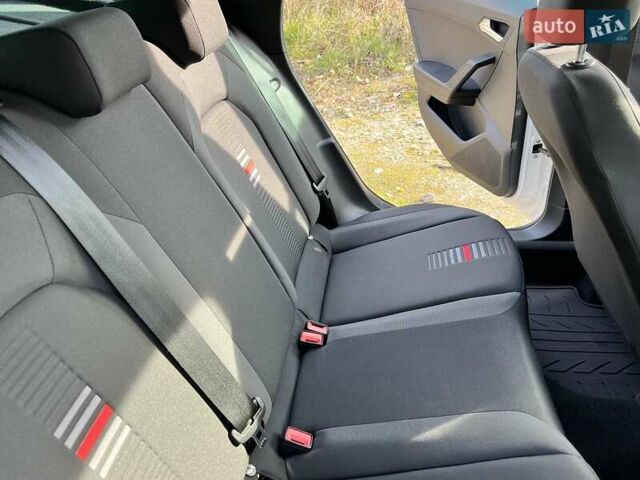 Білий Сеат Arona, об'ємом двигуна 1 л та пробігом 42 тис. км за 18000 $, фото 20 на Automoto.ua