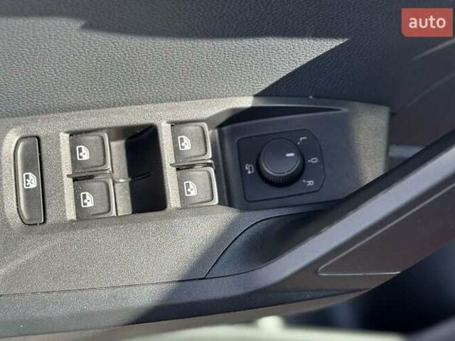 Красный Сеат Arona, объемом двигателя 1 л и пробегом 50 тыс. км за 15900 $, фото 6 на Automoto.ua