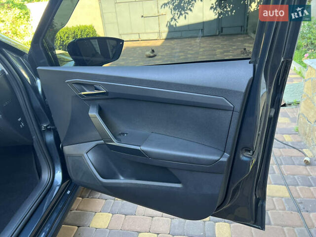 Сірий Сеат Arona, об'ємом двигуна 1 л та пробігом 37 тис. км за 14950 $, фото 41 на Automoto.ua