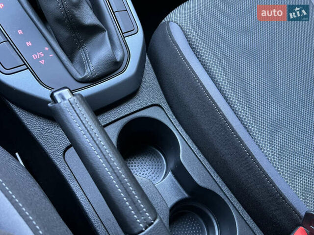 Сірий Сеат Arona, об'ємом двигуна 1 л та пробігом 37 тис. км за 14950 $, фото 31 на Automoto.ua