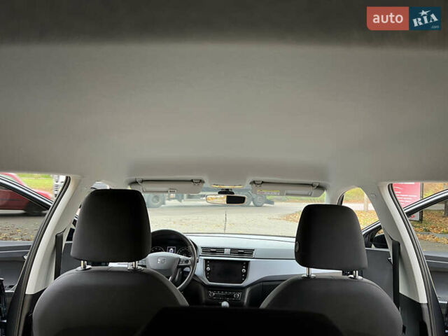 Сірий Сеат Arona, об'ємом двигуна 1 л та пробігом 37 тис. км за 14999 $, фото 35 на Automoto.ua