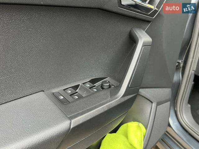 Сірий Сеат Arona, об'ємом двигуна 1 л та пробігом 37 тис. км за 14999 $, фото 23 на Automoto.ua
