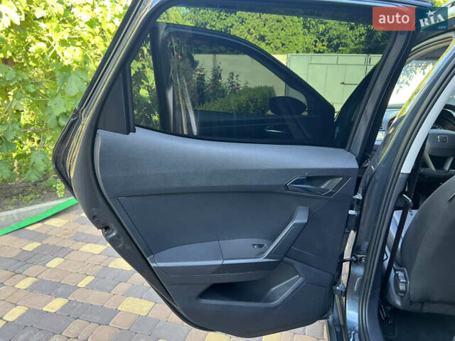 Сірий Сеат Arona, об'ємом двигуна 1 л та пробігом 37 тис. км за 14950 $, фото 34 на Automoto.ua