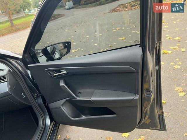 Сірий Сеат Arona, об'ємом двигуна 1 л та пробігом 37 тис. км за 14999 $, фото 40 на Automoto.ua