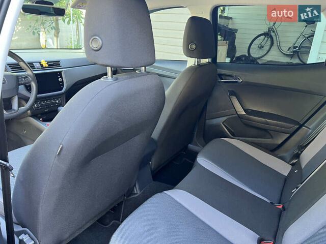 Сірий Сеат Arona, об'ємом двигуна 1 л та пробігом 37 тис. км за 14950 $, фото 33 на Automoto.ua