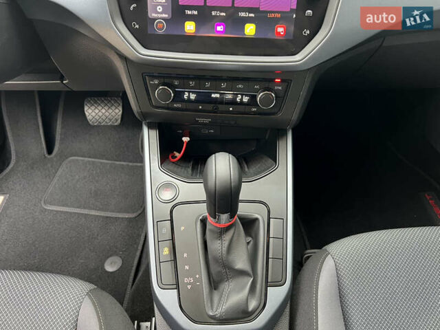 Сірий Сеат Arona, об'ємом двигуна 1 л та пробігом 37 тис. км за 14999 $, фото 27 на Automoto.ua