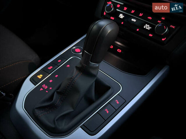 Синій Сеат Arona, об'ємом двигуна 1 л та пробігом 39 тис. км за 19990 $, фото 58 на Automoto.ua
