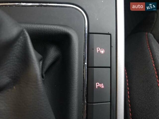 Оранжевый Сеат Arona, объемом двигателя 1 л и пробегом 80 тыс. км за 16500 $, фото 30 на Automoto.ua