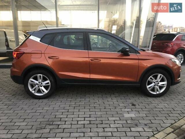 Оранжевый Сеат Arona, объемом двигателя 1 л и пробегом 80 тыс. км за 16500 $, фото 3 на Automoto.ua