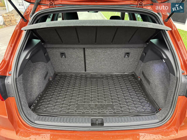 Оранжевый Сеат Arona, объемом двигателя 1 л и пробегом 43 тыс. км за 15999 $, фото 29 на Automoto.ua