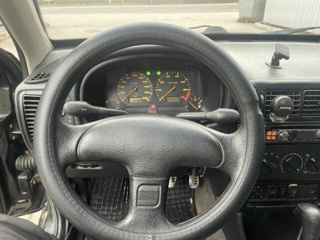 Черный Сеат Кордоба, объемом двигателя 1.6 л и пробегом 350 тыс. км за 1850 $, фото 20 на Automoto.ua