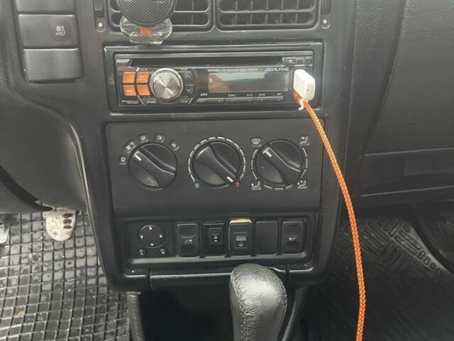 Черный Сеат Кордоба, объемом двигателя 1.6 л и пробегом 350 тыс. км за 1850 $, фото 17 на Automoto.ua