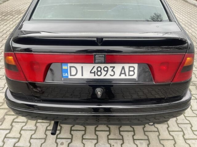 Черный Сеат Кордоба, объемом двигателя 1.6 л и пробегом 350 тыс. км за 1850 $, фото 8 на Automoto.ua