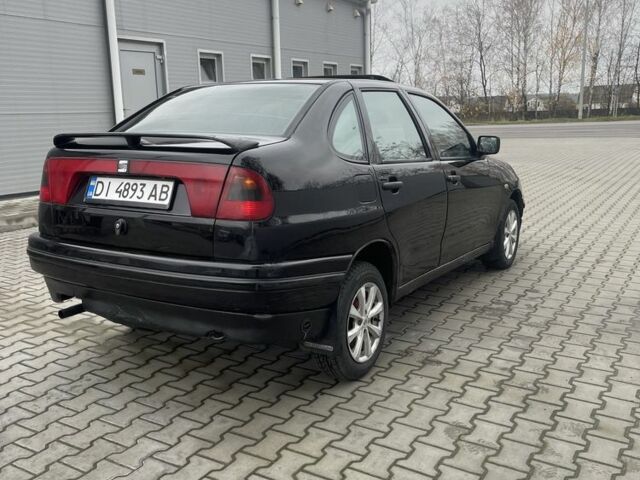 Черный Сеат Кордоба, объемом двигателя 1.6 л и пробегом 350 тыс. км за 1850 $, фото 5 на Automoto.ua