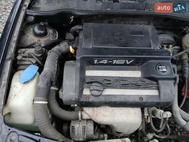 Чорний Сеат Cordoba, об'ємом двигуна 1.4 л та пробігом 123 тис. км за 1400 $, фото 10 на Automoto.ua