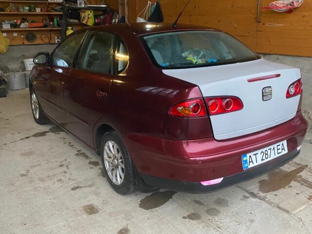 Черный Сеат Кордоба, объемом двигателя 1.4 л и пробегом 240 тыс. км за 2000 $, фото 4 на Automoto.ua