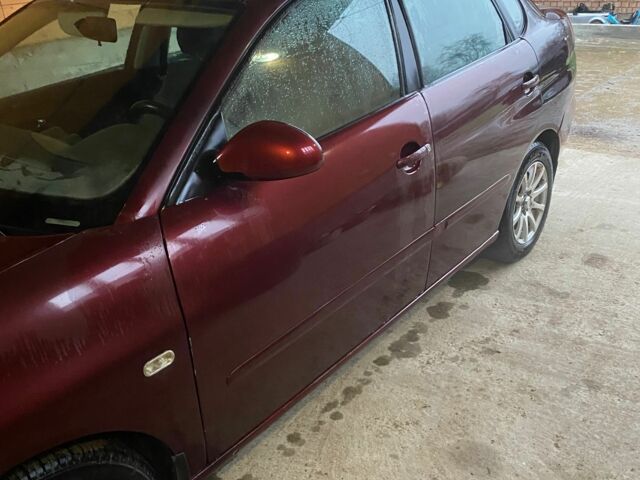 Черный Сеат Кордоба, объемом двигателя 1.4 л и пробегом 240 тыс. км за 2000 $, фото 3 на Automoto.ua