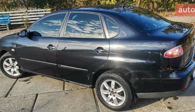 Чорний Сеат Cordoba, об'ємом двигуна 1.4 л та пробігом 330 тис. км за 3500 $, фото 3 на Automoto.ua