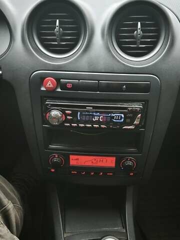 Чорний Сеат Cordoba, об'ємом двигуна 1.98 л та пробігом 260 тис. км за 2999 $, фото 14 на Automoto.ua