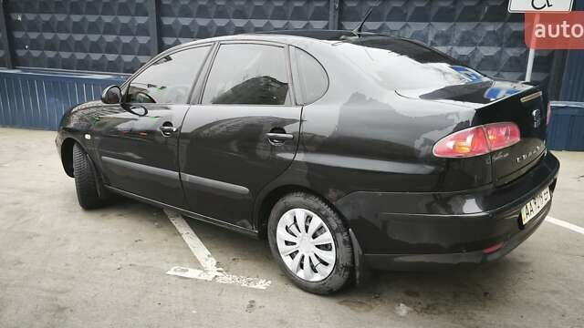 Чорний Сеат Cordoba, об'ємом двигуна 1.98 л та пробігом 260 тис. км за 2999 $, фото 10 на Automoto.ua