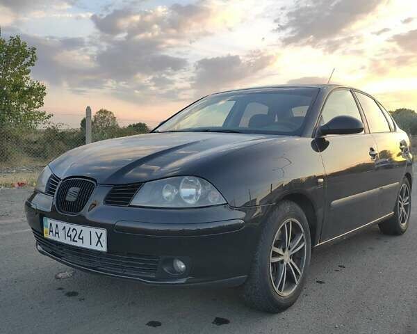 Черный Сеат Кордоба, объемом двигателя 1.98 л и пробегом 245 тыс. км за 4050 $, фото 1 на Automoto.ua