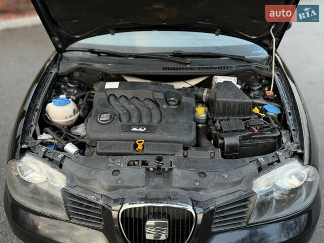 Черный Сеат Кордоба, объемом двигателя 1.98 л и пробегом 170 тыс. км за 3500 $, фото 16 на Automoto.ua