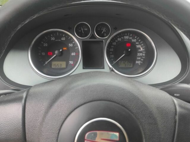 Черный Сеат Кордоба, объемом двигателя 2 л и пробегом 212 тыс. км за 6000 $, фото 4 на Automoto.ua