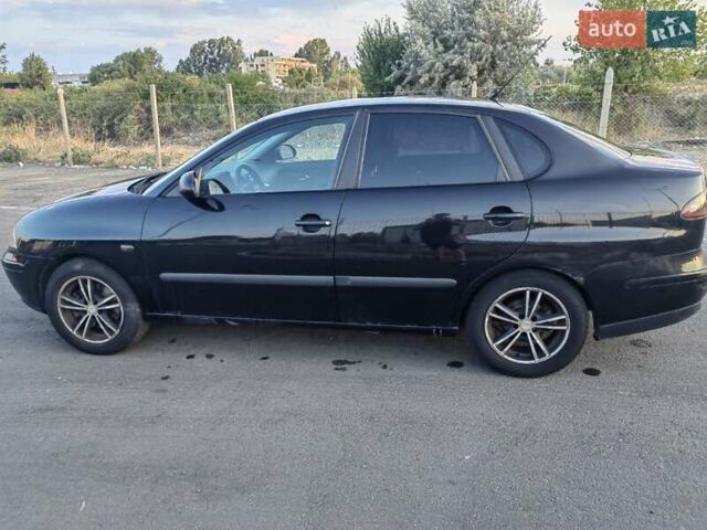 Черный Сеат Кордоба, объемом двигателя 1.98 л и пробегом 245 тыс. км за 4050 $, фото 3 на Automoto.ua