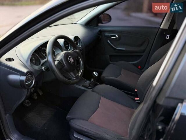 Черный Сеат Кордоба, объемом двигателя 1.98 л и пробегом 250 тыс. км за 3350 $, фото 10 на Automoto.ua