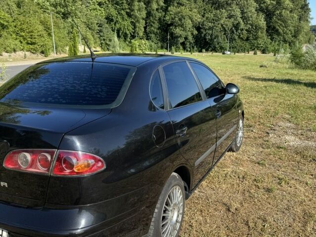 Черный Сеат Кордоба, объемом двигателя 2 л и пробегом 272 тыс. км за 3200 $, фото 5 на Automoto.ua