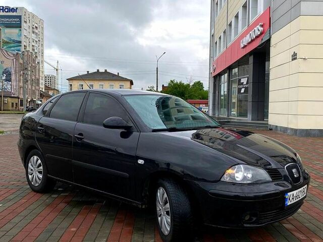 Черный Сеат Кордоба, объемом двигателя 2 л и пробегом 330 тыс. км за 3250 $, фото 3 на Automoto.ua