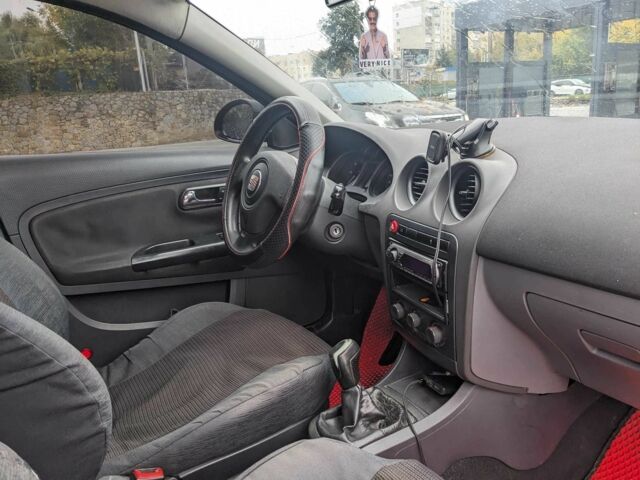 Черный Сеат Кордоба, объемом двигателя 2 л и пробегом 220 тыс. км за 3500 $, фото 9 на Automoto.ua