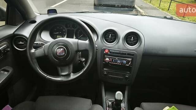 Чорний Сеат Cordoba, об'ємом двигуна 1.98 л та пробігом 260 тис. км за 2999 $, фото 13 на Automoto.ua