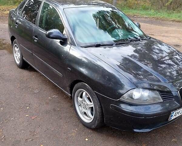 Черный Сеат Кордоба, объемом двигателя 1.98 л и пробегом 400 тыс. км за 3400 $, фото 2 на Automoto.ua