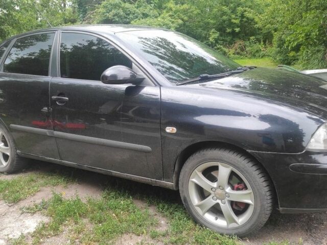 Черный Сеат Кордоба, объемом двигателя 2 л и пробегом 212 тыс. км за 6000 $, фото 1 на Automoto.ua