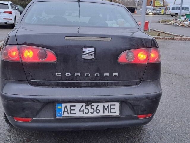 Черный Сеат Кордоба, объемом двигателя 2 л и пробегом 210 тыс. км за 3700 $, фото 5 на Automoto.ua