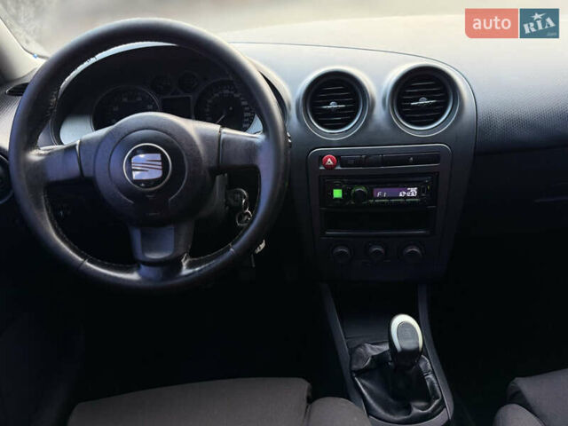 Черный Сеат Кордоба, объемом двигателя 1.98 л и пробегом 170 тыс. км за 3500 $, фото 12 на Automoto.ua