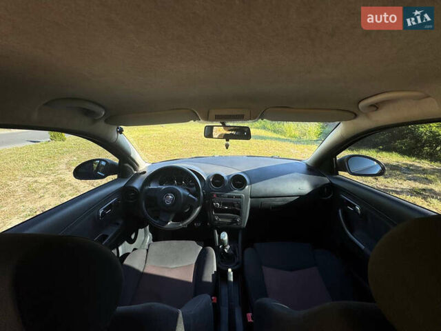 Черный Сеат Кордоба, объемом двигателя 1.98 л и пробегом 277 тыс. км за 3200 $, фото 10 на Automoto.ua