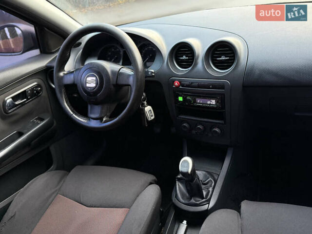 Черный Сеат Кордоба, объемом двигателя 1.98 л и пробегом 170 тыс. км за 3500 $, фото 14 на Automoto.ua