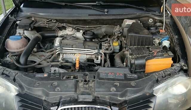 Черный Сеат Кордоба, объемом двигателя 1.4 л и пробегом 245 тыс. км за 4300 $, фото 5 на Automoto.ua