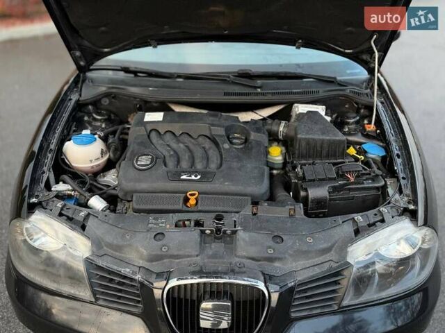 Черный Сеат Кордоба, объемом двигателя 1.98 л и пробегом 250 тыс. км за 3350 $, фото 12 на Automoto.ua