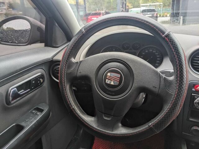 Черный Сеат Кордоба, объемом двигателя 2 л и пробегом 220 тыс. км за 3500 $, фото 10 на Automoto.ua